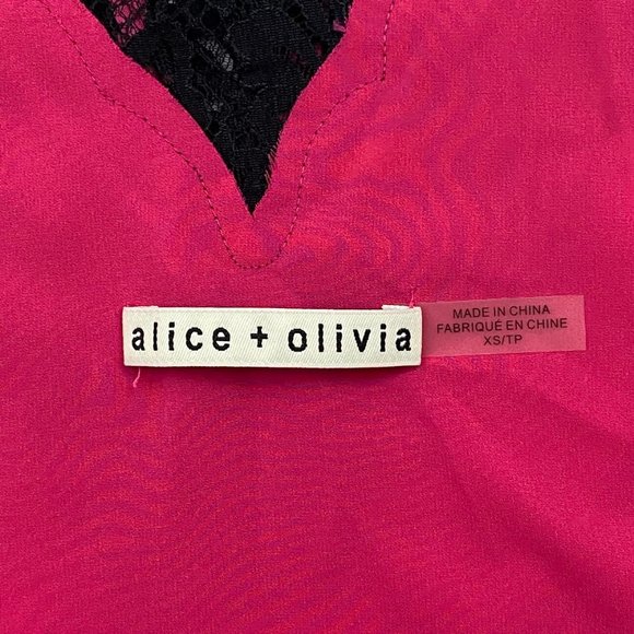 ❌SOLD❌Alice + Olivia Silk Lace Pattern Top - Picture 4 of 4